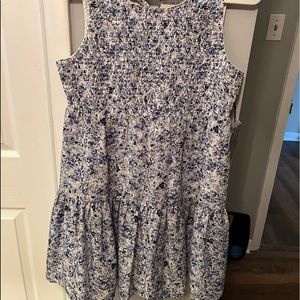 New with tags Princess Vera Wang summer dress. The dress is lined.